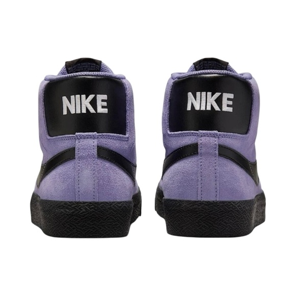 Nike Lavender and Black Sneakers - Picture 7 of 14
